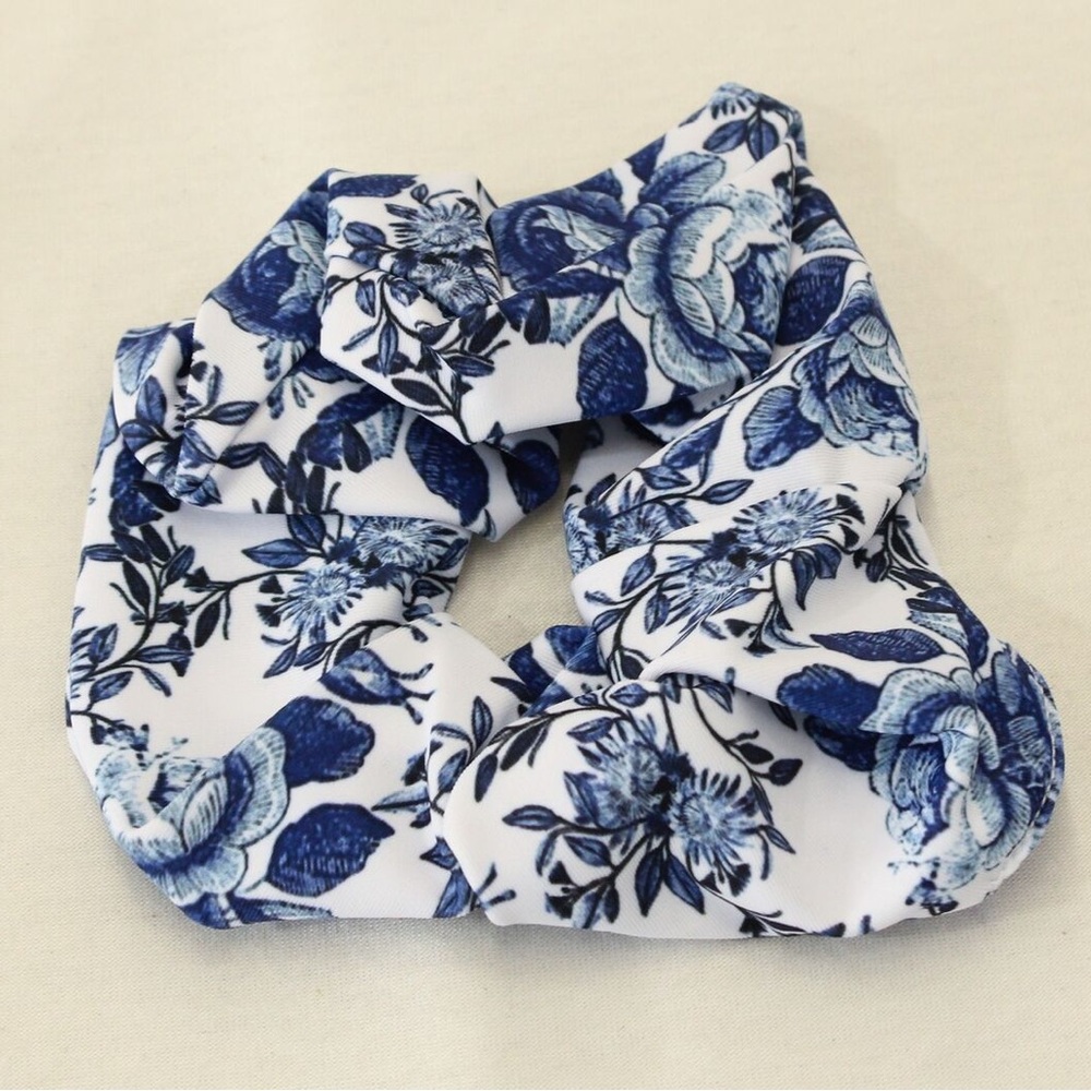 Jimmi Swim Women's Chatham Floral Swimsuit & Scrunchie Set - Picture 4 of 6